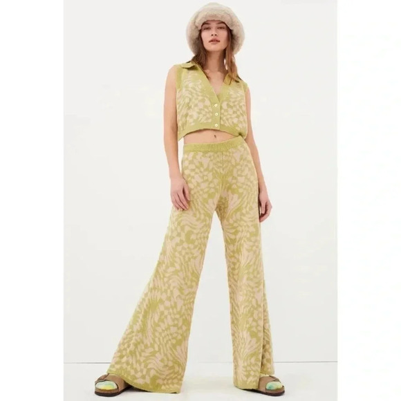 NWT For Love and Lemons Simone Wide Leg Two Piece Sweater Set Green Medium - Picture 1 of 17